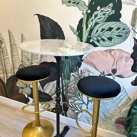 Апартаменты The Garden - Cosy With Ac In The Very Center Of